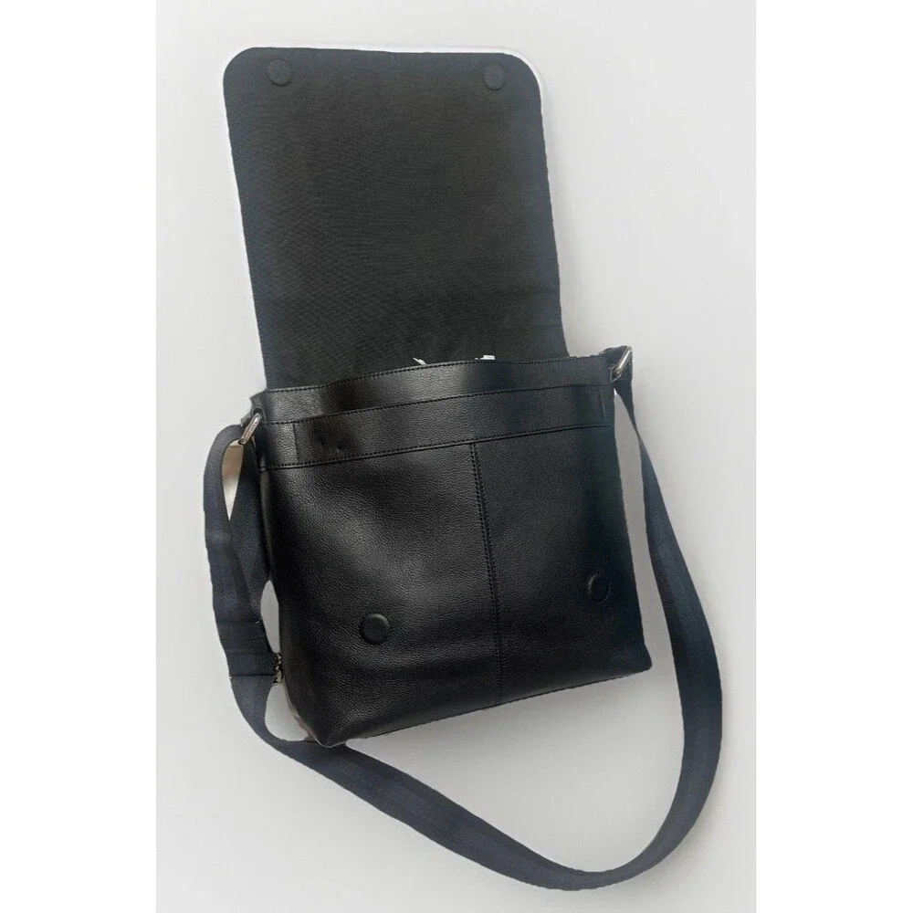 Coach Sullivan Messenger Black Pebbled Leather Crossbody Bag H1861 F29276